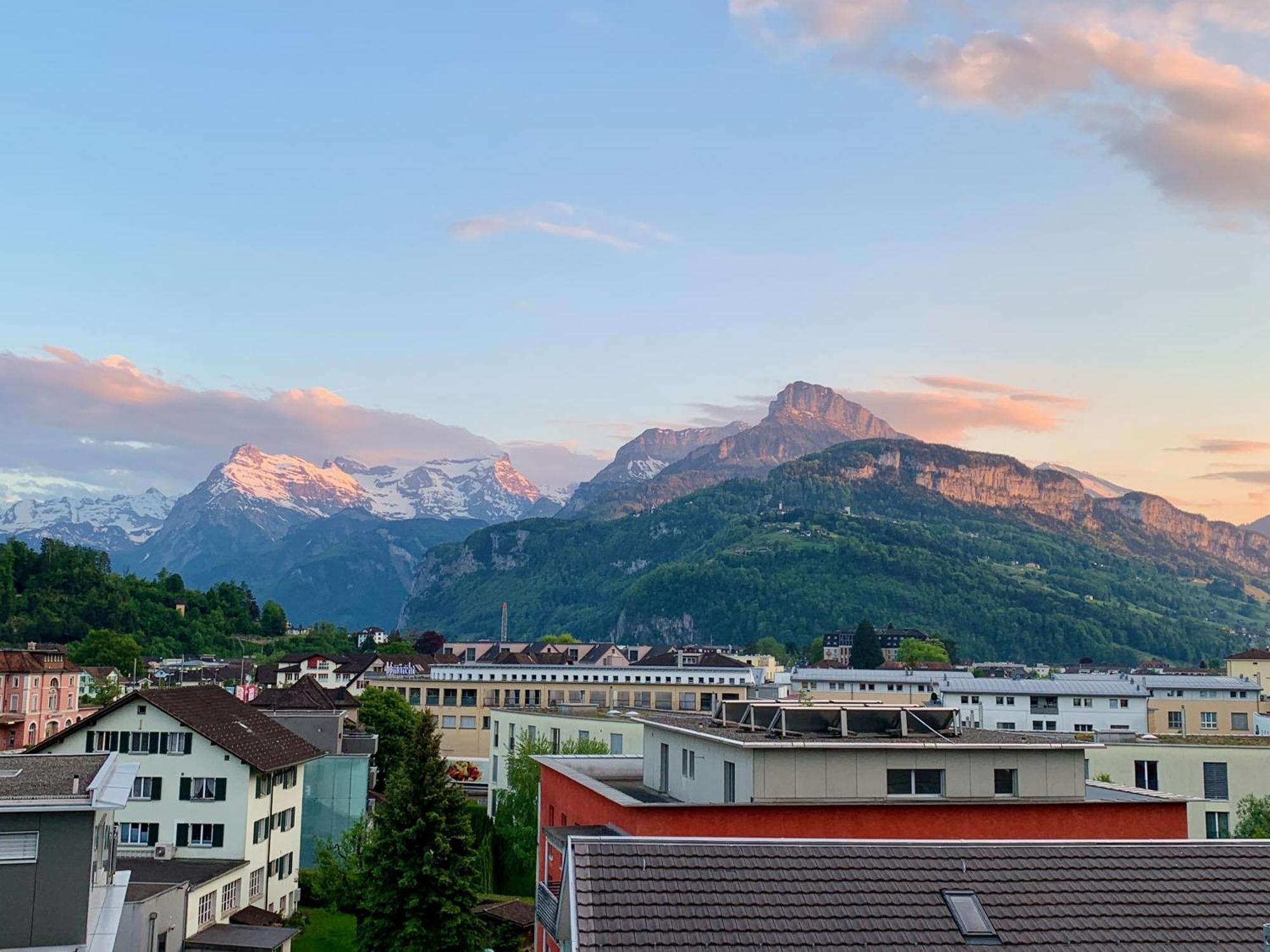 Luna O Mountainview O Pizzaoven Brunnen Dış mekan fotoğraf